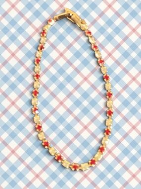 Dainty Gold Tone Bracelet